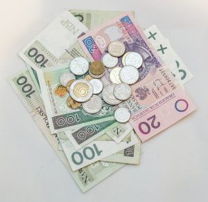 skrytki na pieniądze w domu